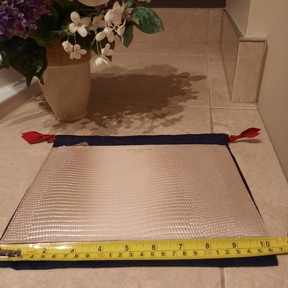 Aspinal of London Large Essential Flat Pouch - Picture 8 of 16